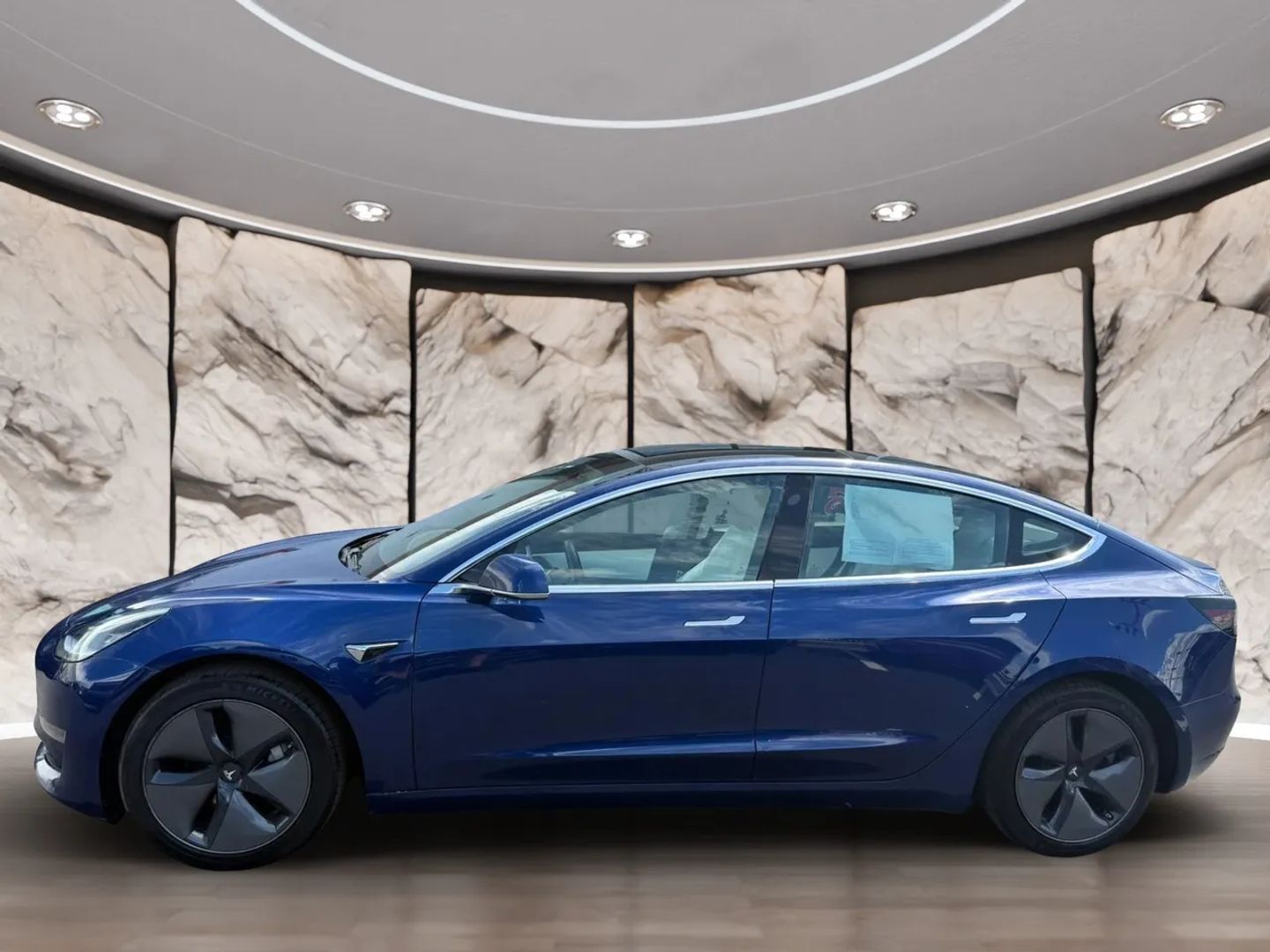 tesla model 3 2019 5YJ3E1EB1KF421440 image tesla model 3 2019 5YJ3E1EB1KF421440 image